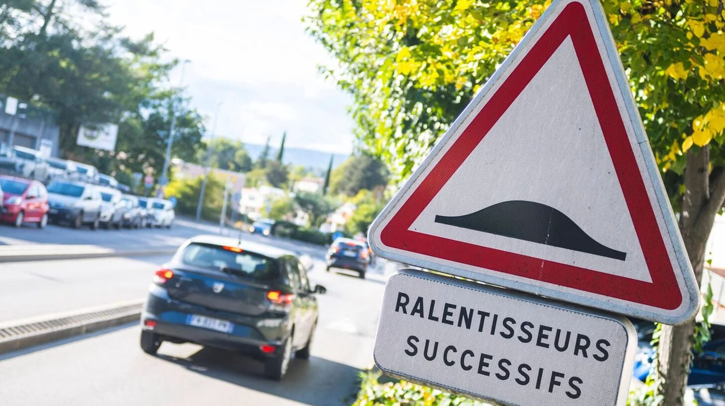 La suppression des ralentisseurs et des dos d’âne en France est lancée