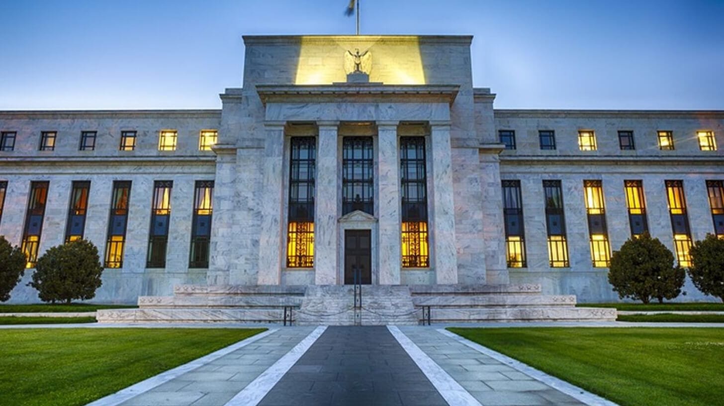 Un calme précaire revient sur les marchés alors que l'attention se tourne vers les déclarations de la Fed